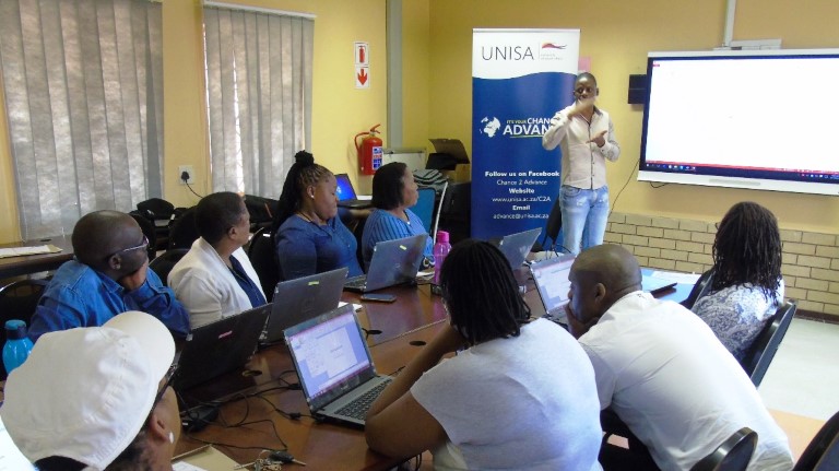 Facilitator Mr Phillp Choshi of End-User Computing workshop